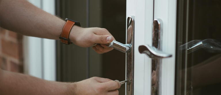 24 hour key locksmith Artesia